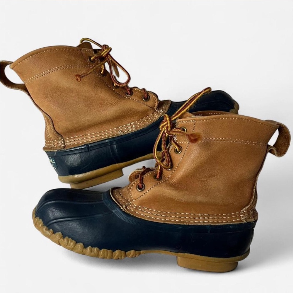 L.L. Bean duck boots vintage 90s women’s 8 leather tan navy rubber lace up USA